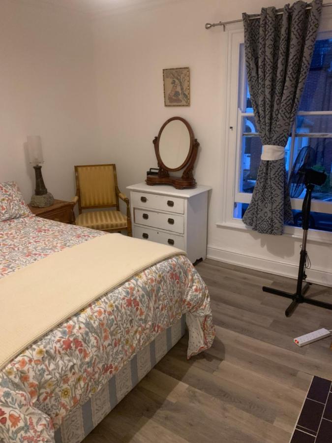 Queens Cottage ソールズベリー エクステリア 写真